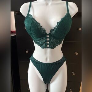 La SENZA Ultimate Plunge Dark Emerald Lace Plunge Bra & Bikini Set